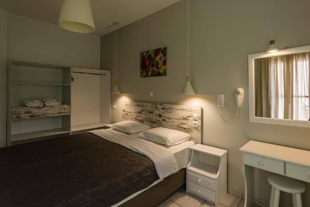 Lefkis apartments & studios 2