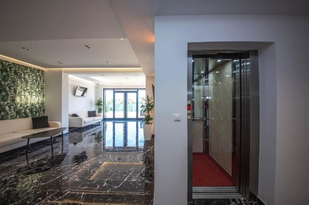 Golden Berden Boutique Apart-Hotel 1