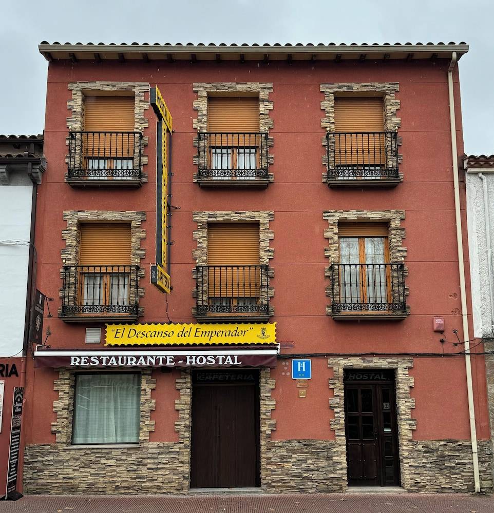 Hostal El Descanso Del Emperador 1