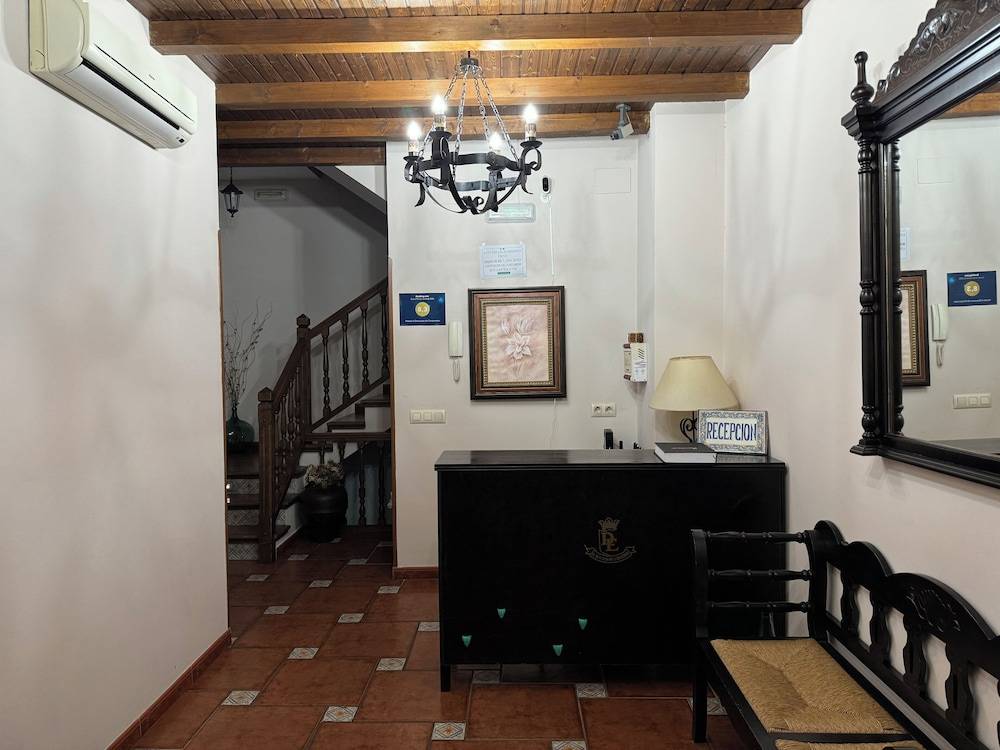 Hostal El Descanso Del Emperador 2