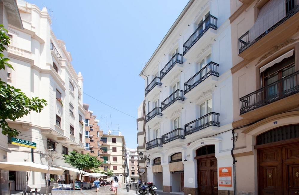 Cosy Rooms Embajador 1