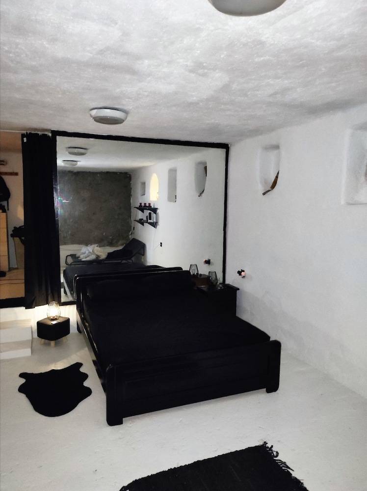 Pyrgi Artemis Place 1