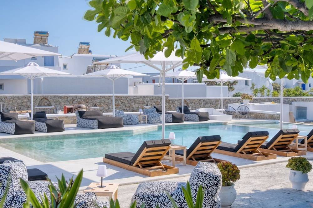 Mykonos Eight 1