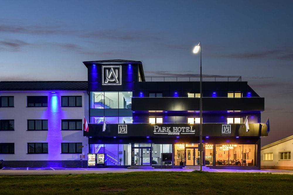 PARKHOTEL BRAUNAU - 24 Stunden Self Check-IN 1