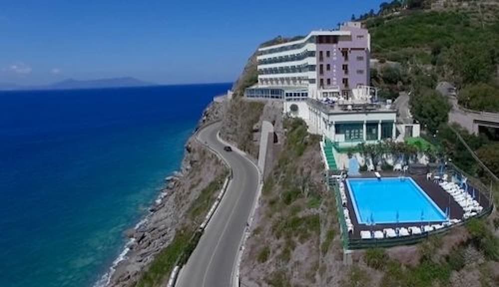 Capo Skino Park Hotel 1