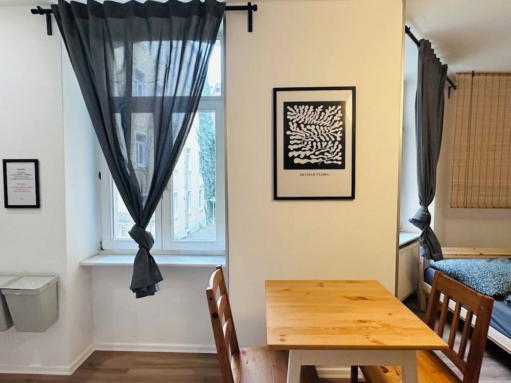 Apartmenthaus am Dom - Zentrum & Ruhige Lage, Perfekt für Business Trip, Auch für Familie, Viel Platz mit Küche 2