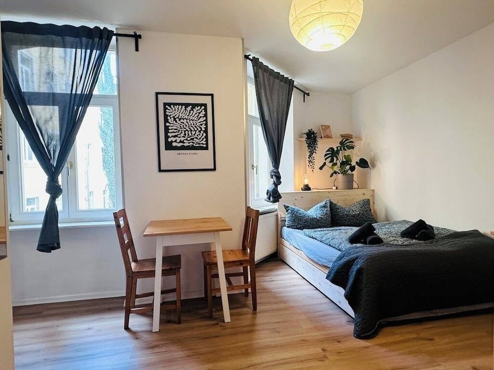 Apartmenthaus am Dom - Zentrum & Ruhige Lage, Perfekt für Business Trip, Auch für Familie, Viel Platz mit Küche 1