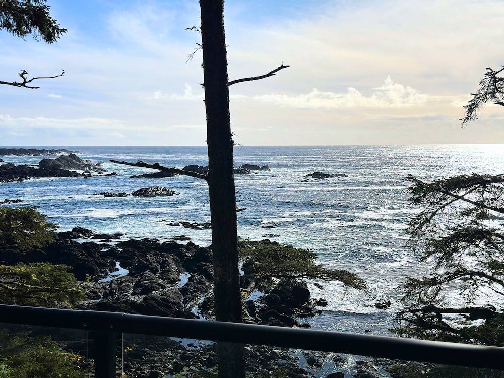 Black Rock Oceanfront Resort 1