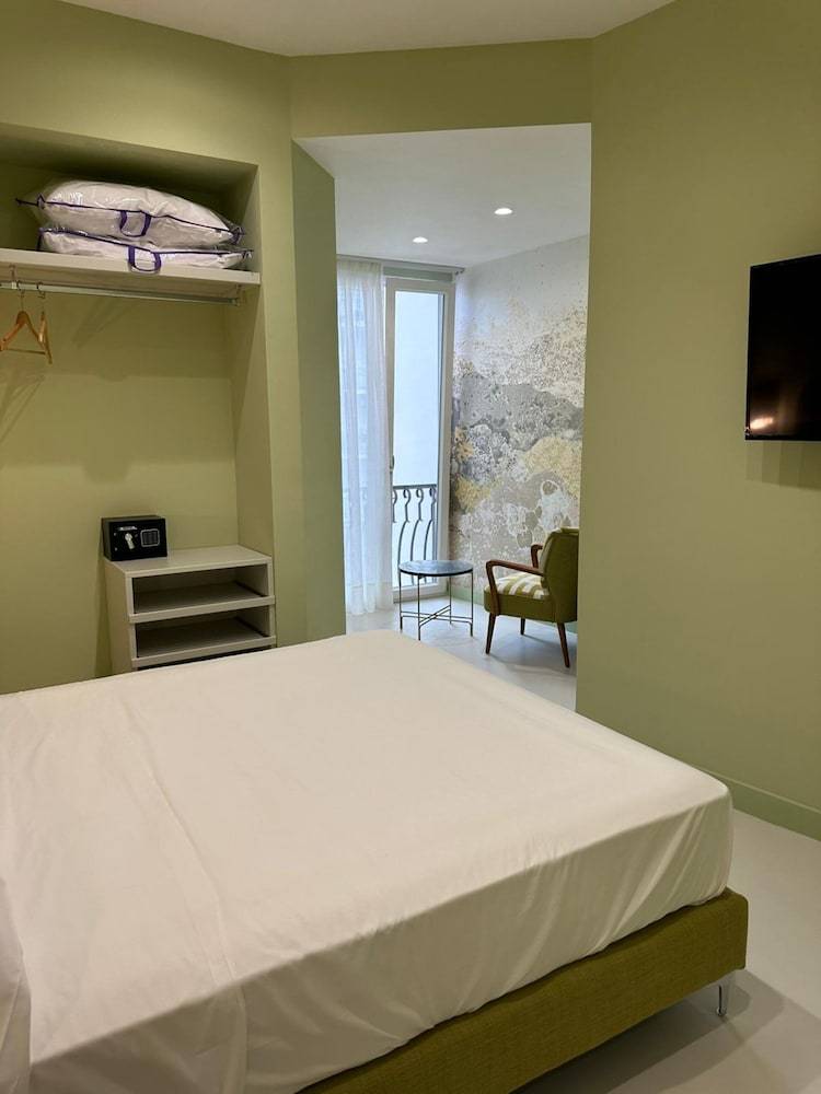 Sorrento Rooms Deluxe 1