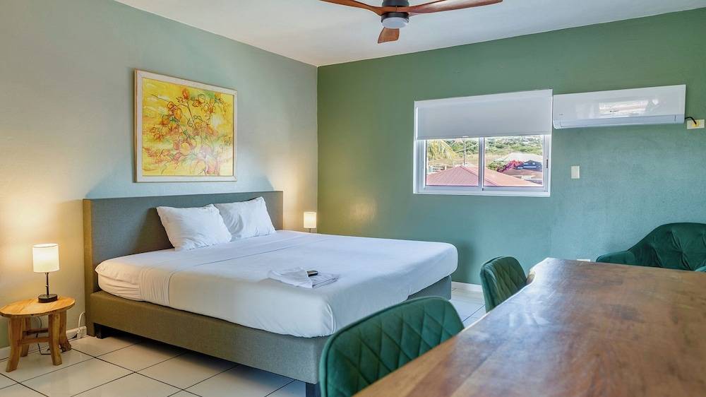 Talk of the Town Inn & Suites - St Eustatius 2