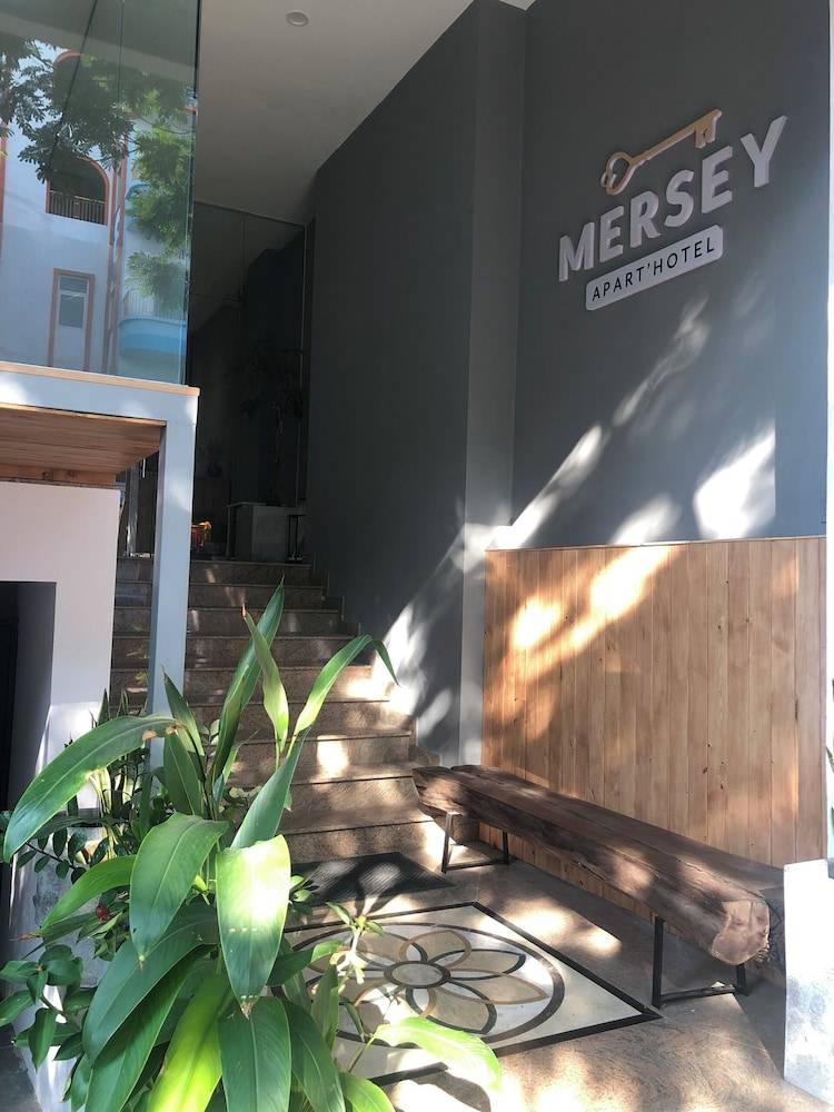Mersey Central Saigon Apart'Hotel 1