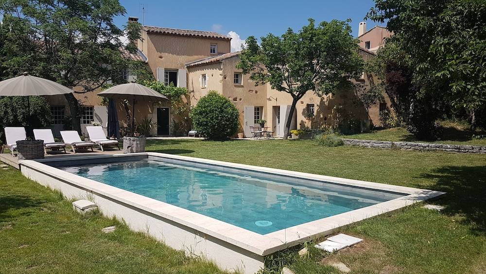 Le mas de Roussillon chambre d'hôtes 1