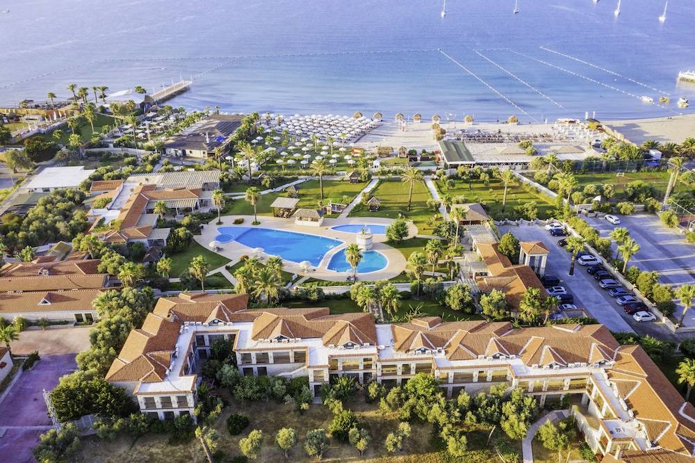 Alaçatı Beach Resort 1