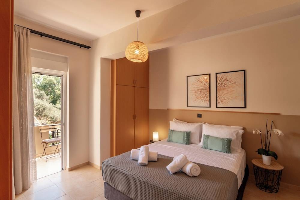 Ibis Apartments Chania,close to the beach 1