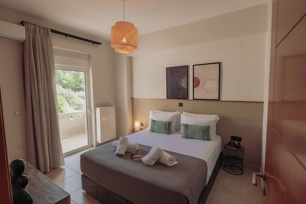 Ibis Apartments Chania,close to the beach 2