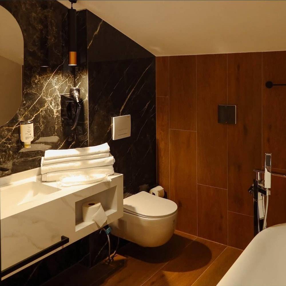 Adler Hotel 2