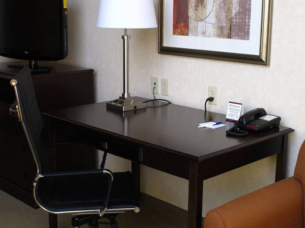 Holiday Inn Express SALT LAKE CITY SOUTH-MIDVALE by IHG 2