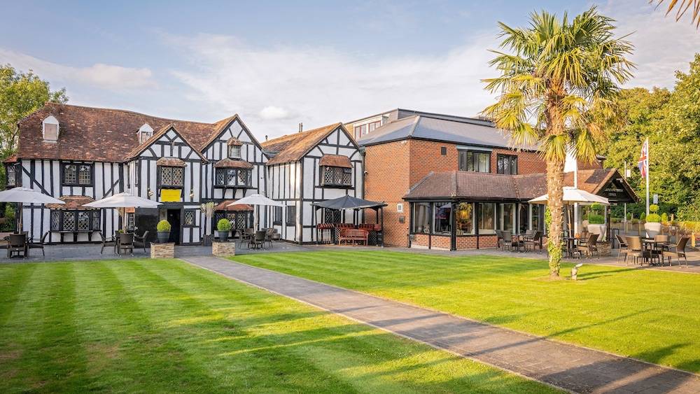 Donnington Manor Hotel 1