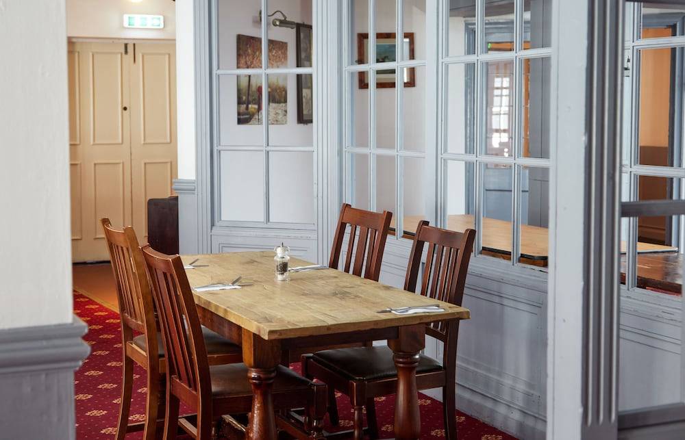 Bear Hotel by Greene King Inns 2