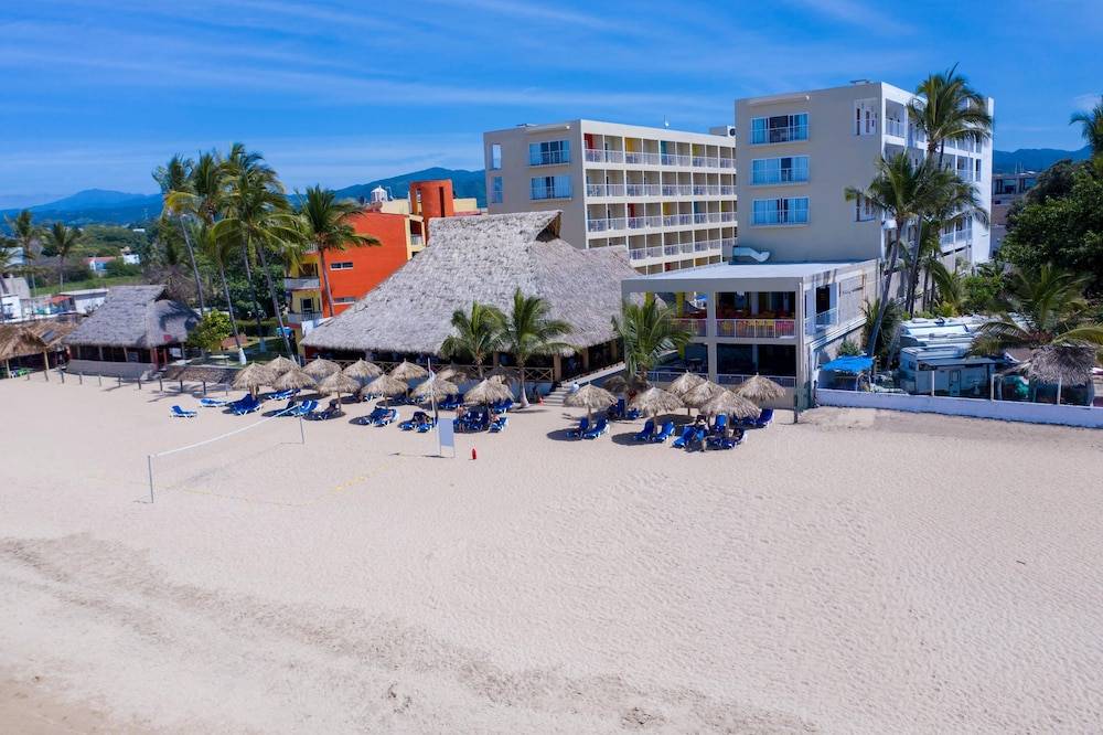 Decameron Isla Coral Guayabitos Ramada All Inclusive Resort 1