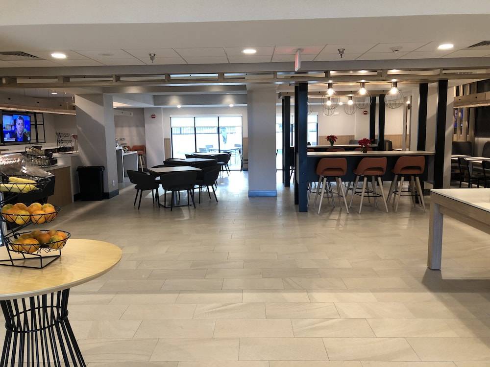 Holiday Inn CLEVELAND by IHG 2