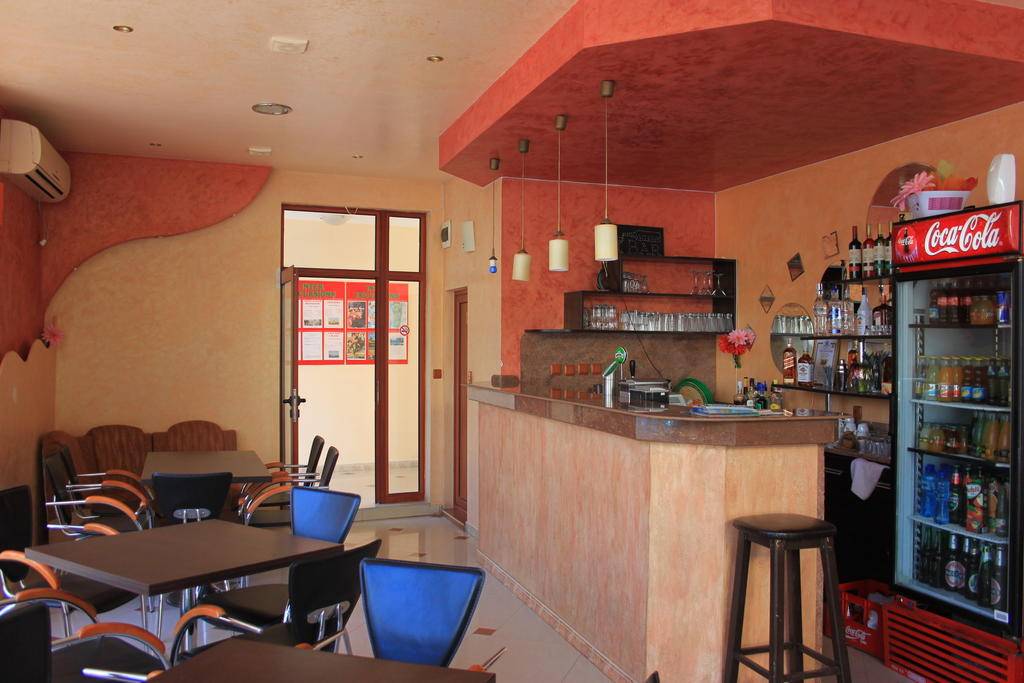 Ryor Hotel - Restaurant & Free Parking 1