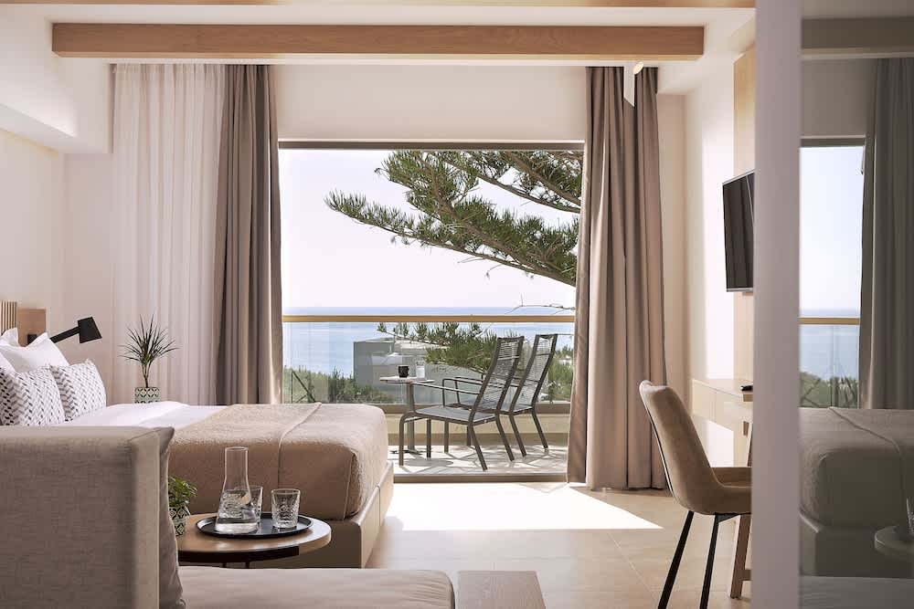 Coriva Beach Hotel & Bungalows 2