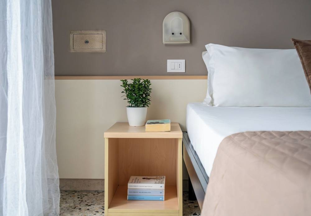 Hotel Holiday 2