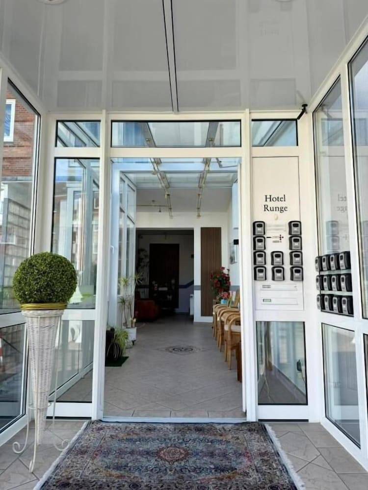 Hotel Runge 24 7 Check In & Free Parking 1