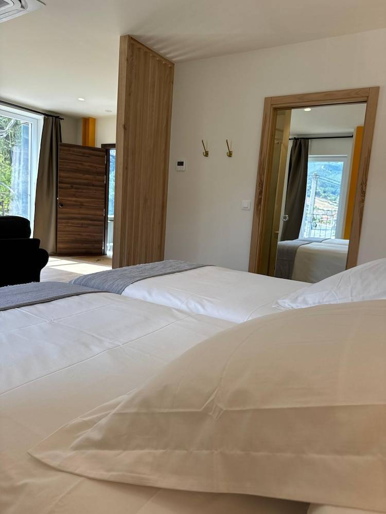 Arenas Suites 1