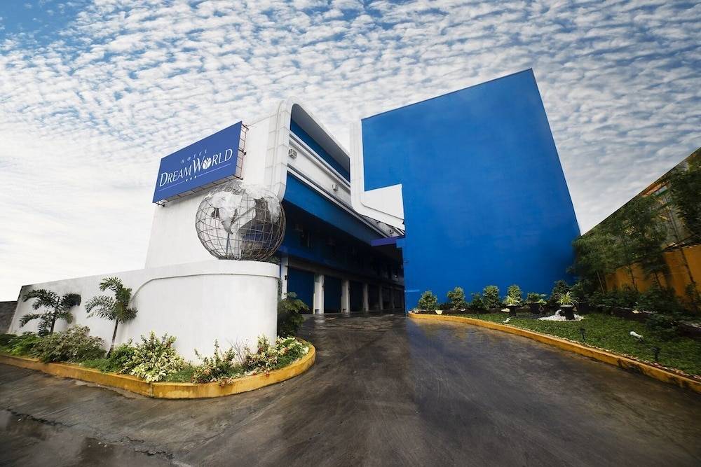 Hotel Dreamworld Las Pinas 1