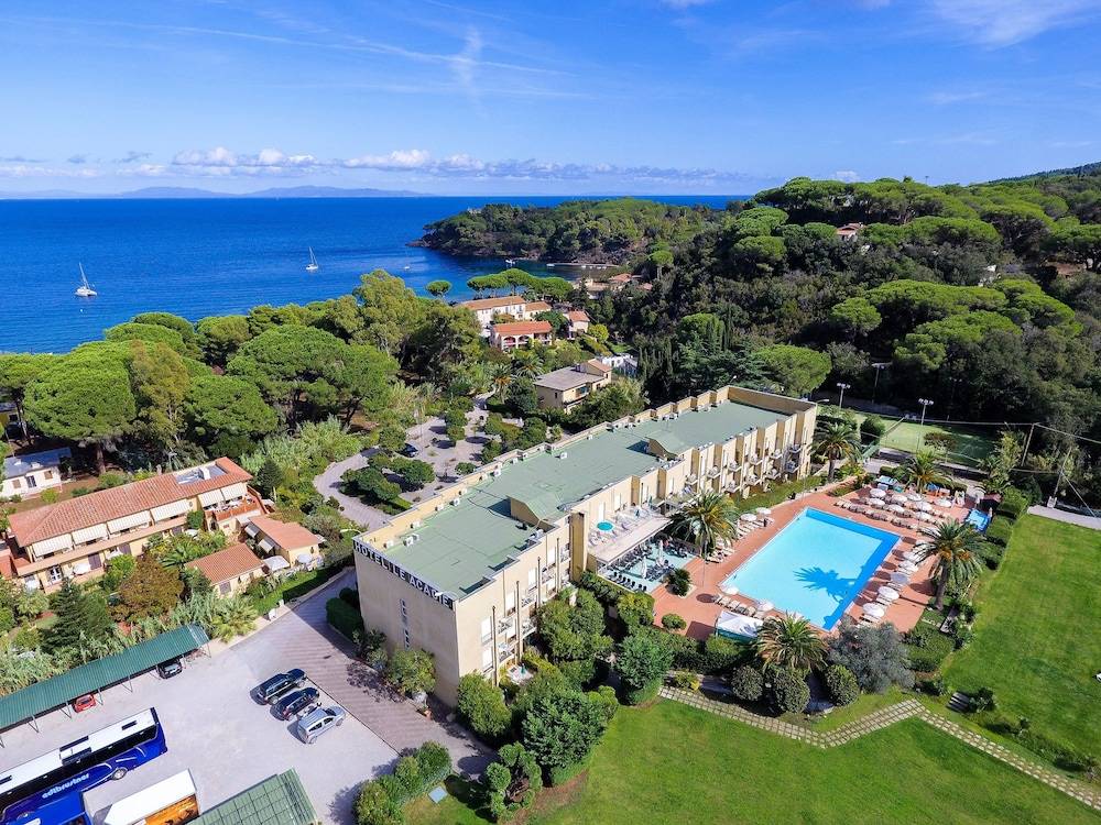 Hotel in Capoliveri with private beach 1