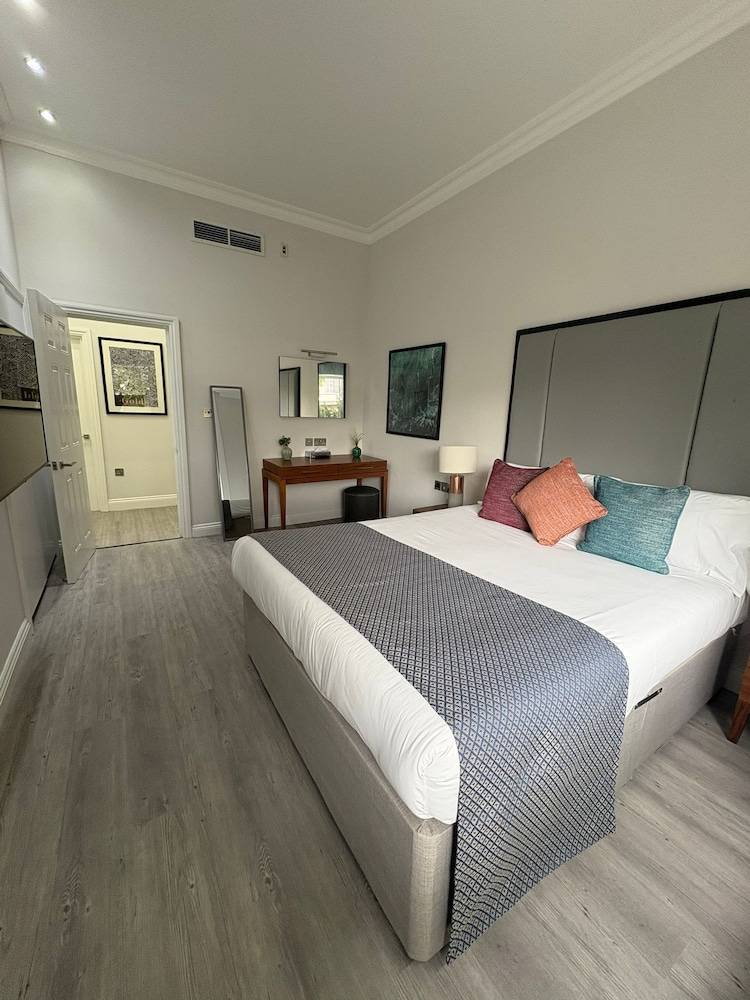 Lancaster Gate Hyde Park by London Hotel Collection 2