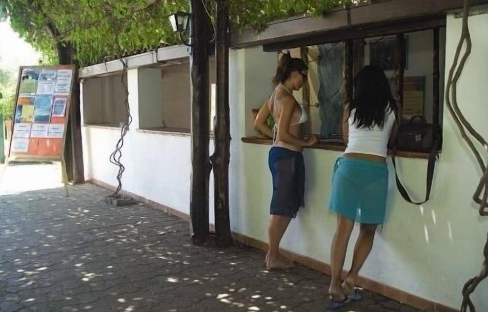 Patti Beach Resort 2