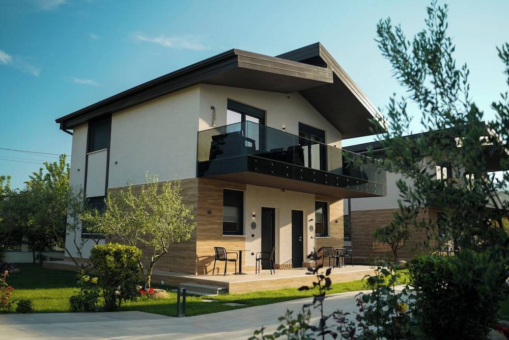 Lej & Laj Residence 1