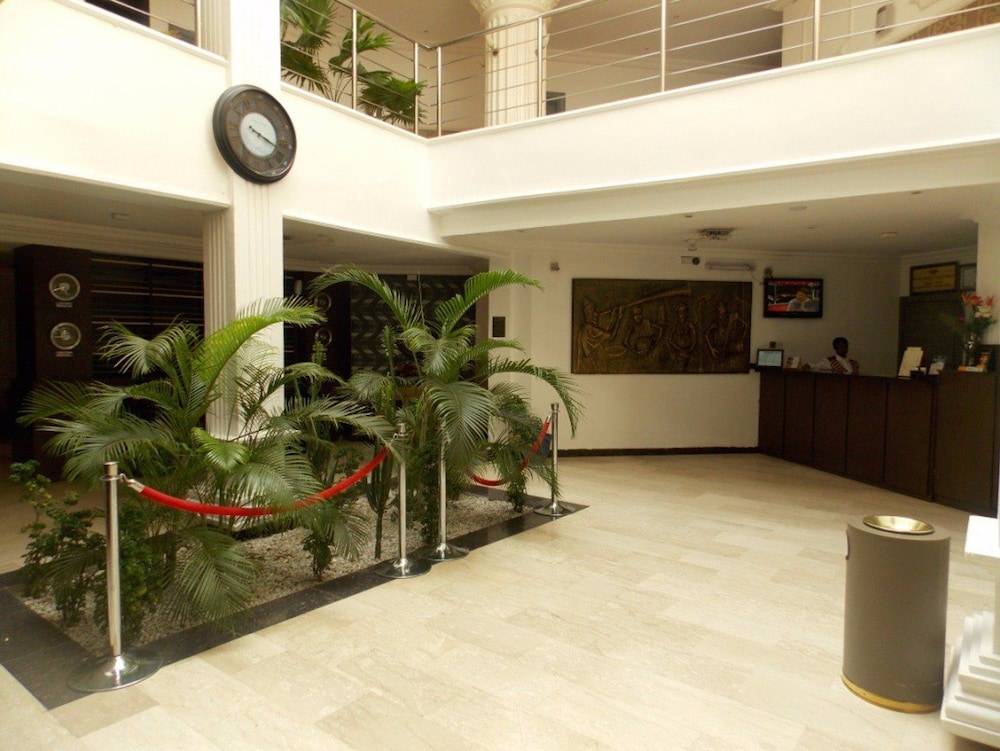 Savannah Suites and Apartments 2