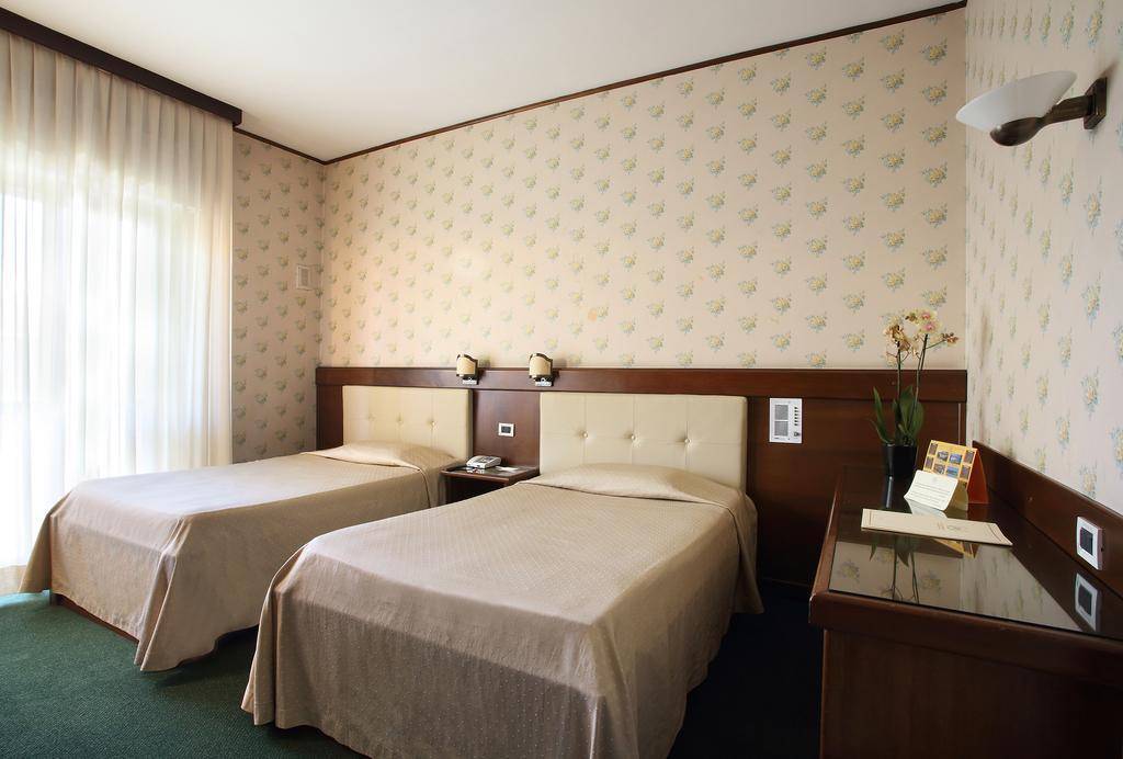 Hotel Villa Delle Rose 2