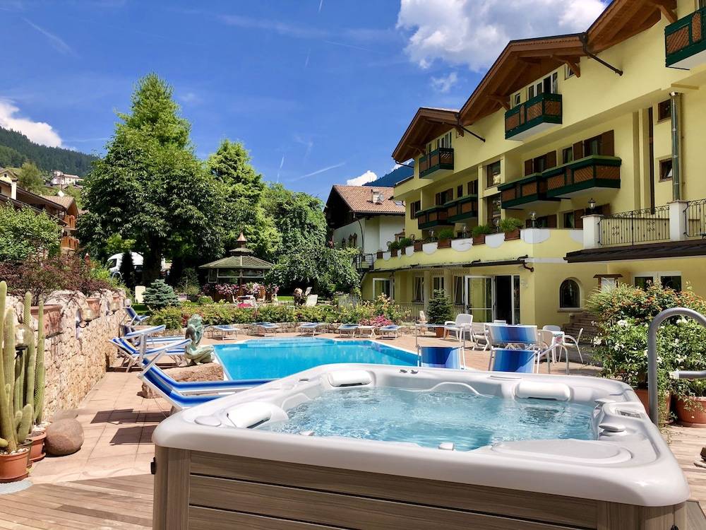 Alledolomiti Boutique Lake Hotel - Adults friendly 1