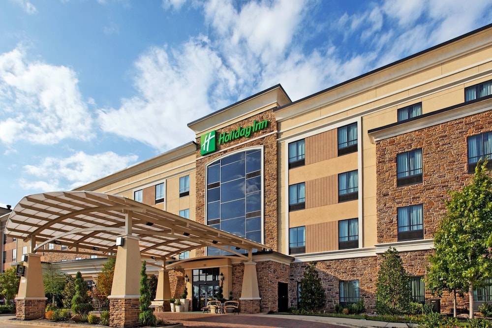 Holiday Inn ARLINGTON NE-RANGERS BALLPARK by IHG 1