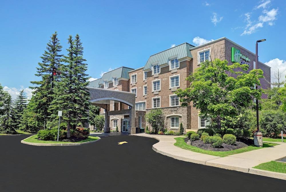 Holiday Inn Express WHITBY OSHAWA by IHG 1