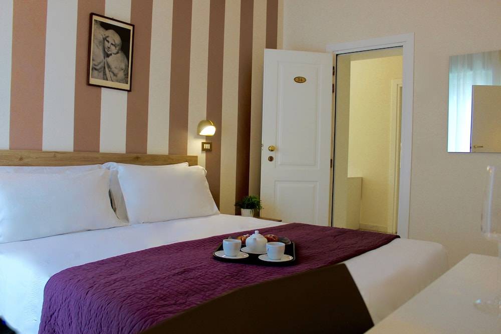 Roi Hotel 1