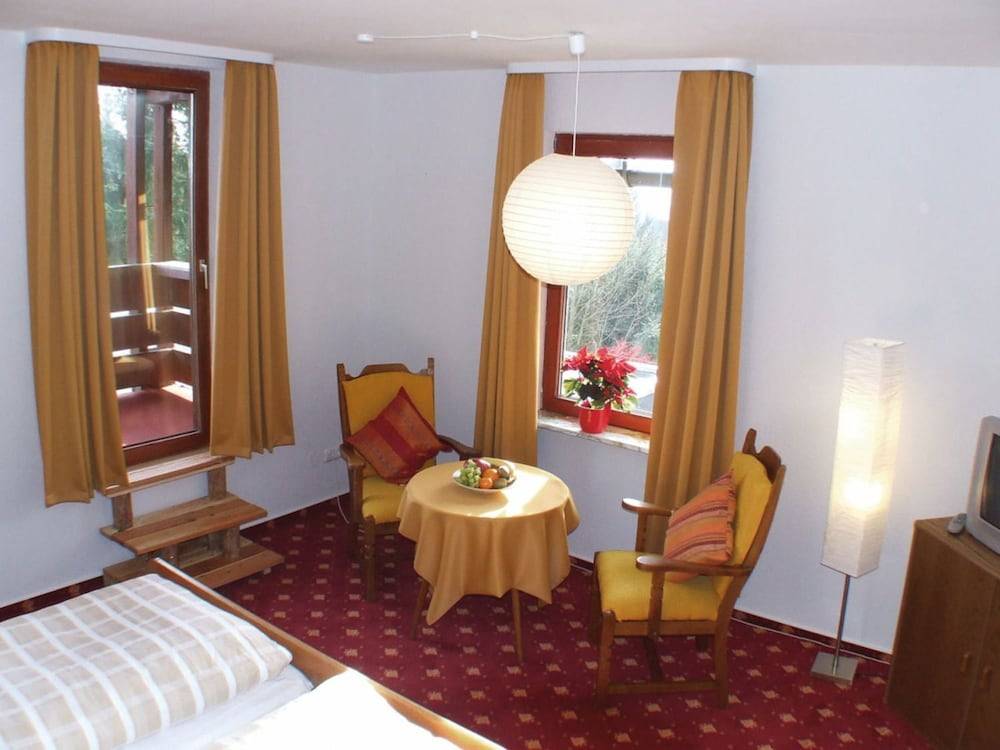 Hotel Carlsruh 2