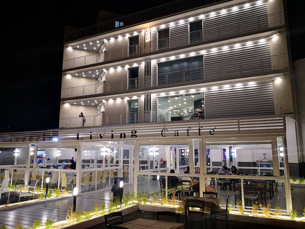 Hotel Living 1