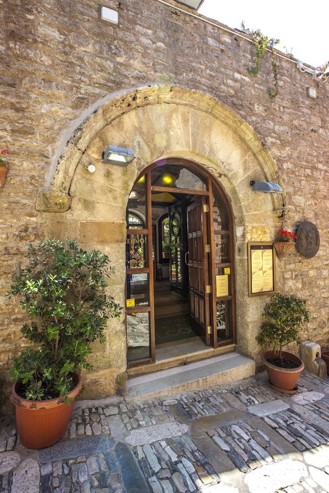 Hotel Elimo 1
