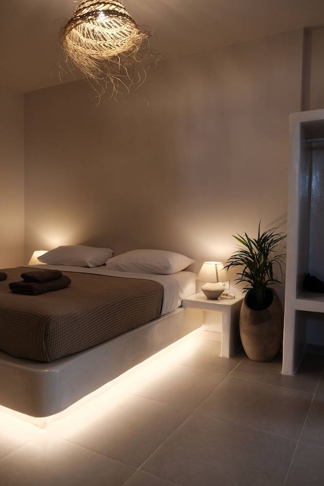 Cycladic Charm 2
