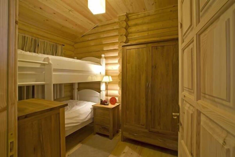 BCC Loch Ness Log Cabins 2