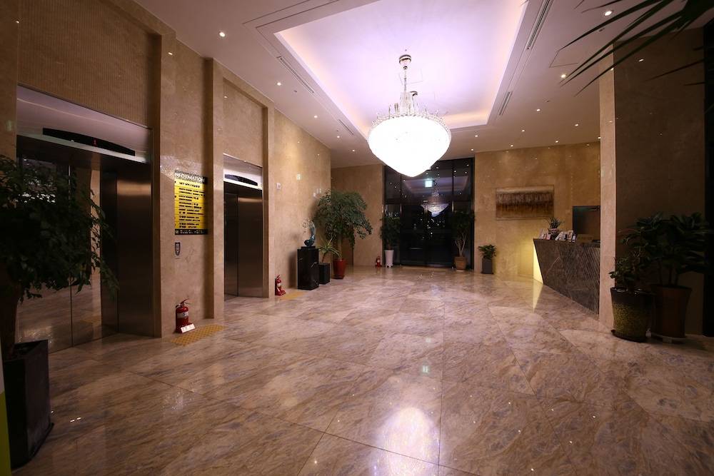 Guwol Hotel 2
