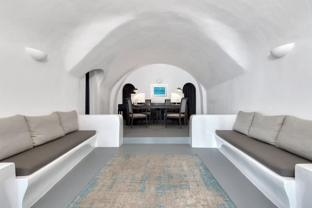 Grand Ambassador Santorini Hotel 2