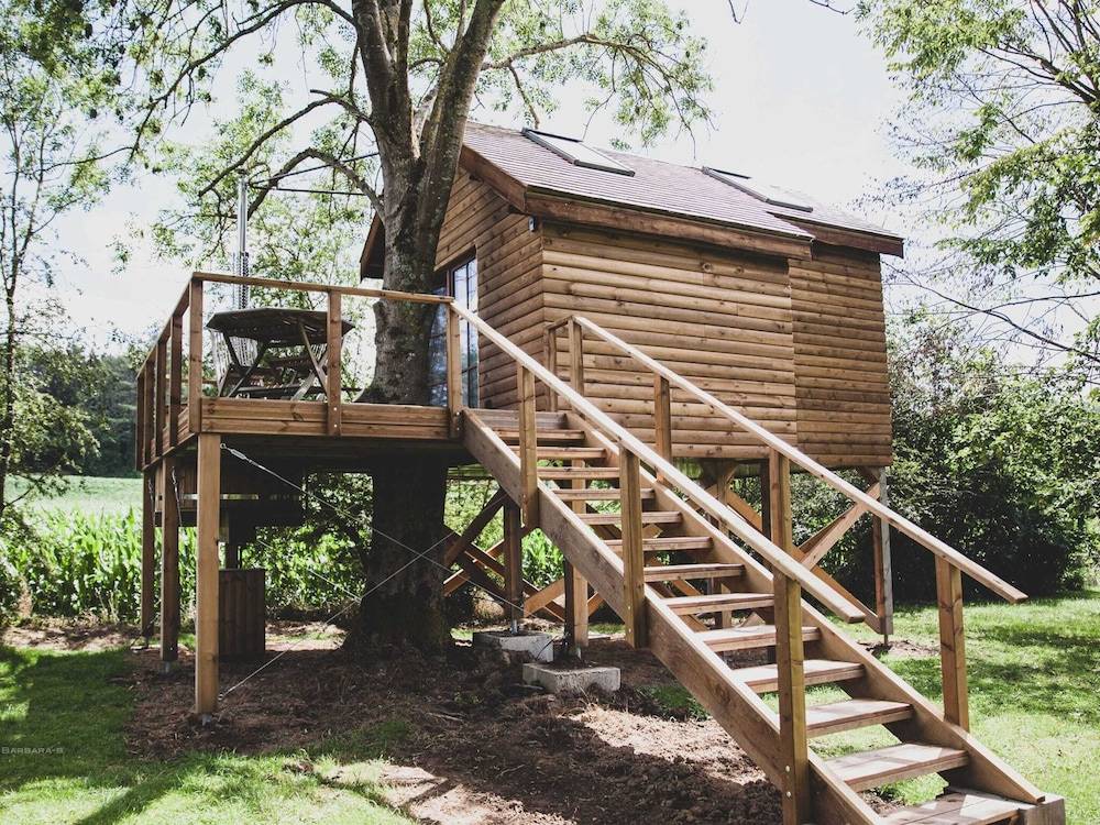 Romantic Woodland Chalet 1