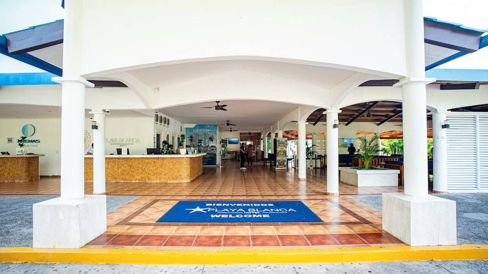 Playa Blanca Beach Resort - All Inclusive 2